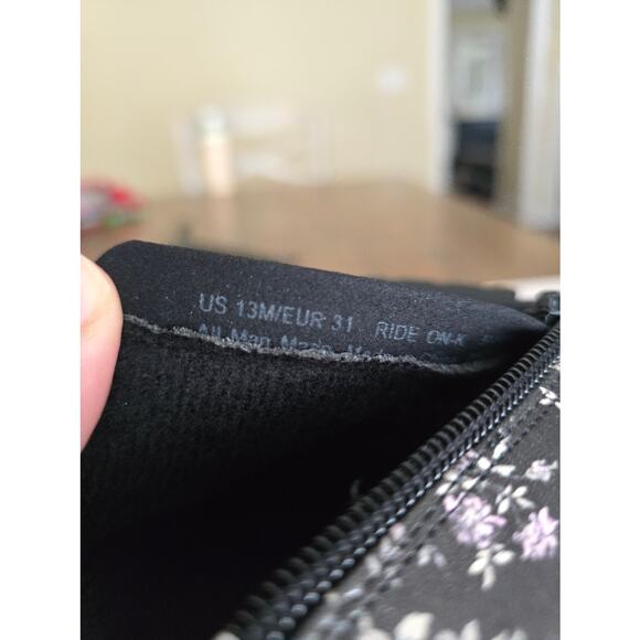 Blowfish Malibu kids' ankle boots with a pink floral print Faux Leather Sz 13 - Picture 6 of 7